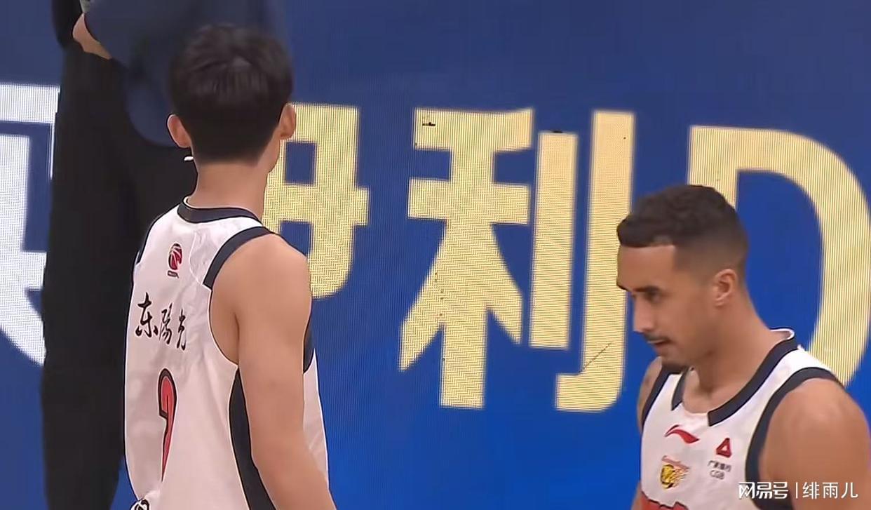 体育社区-太适合广东队！男篮强力锋线打出身价，这可是联盟第一大前锋！
